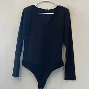Joie black long sleeve V neckline bodysuit Size M New